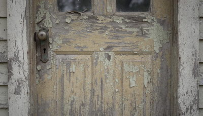 5 Signs Your Entry Door is Hurting Your Home's Value